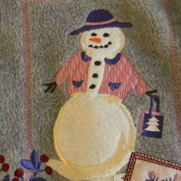 Croft & Barrow Fleece Vest Holiday Christmas Winter Sz. PL Gray Snowman - Picture 7 of 7